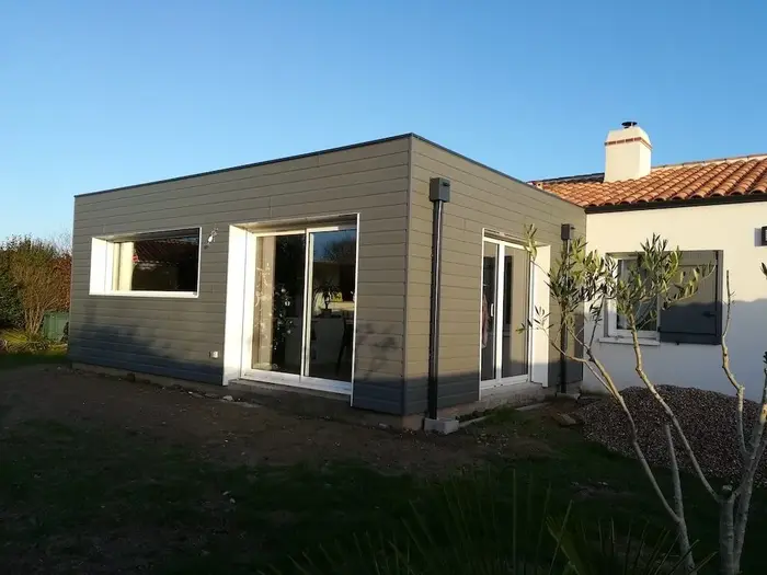 Extension en ossature bois avec bardage terminée, construction d'extension en Vendée (85) par MIP Menuiserie